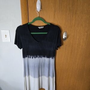 Tryst Black and Gray Ombre Short Sleeve Tee